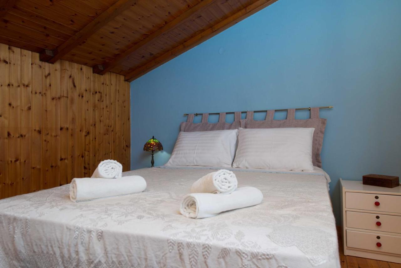 אצ'ארבי Frosos Beachfront Maisonette Acharavi מראה חיצוני תמונה