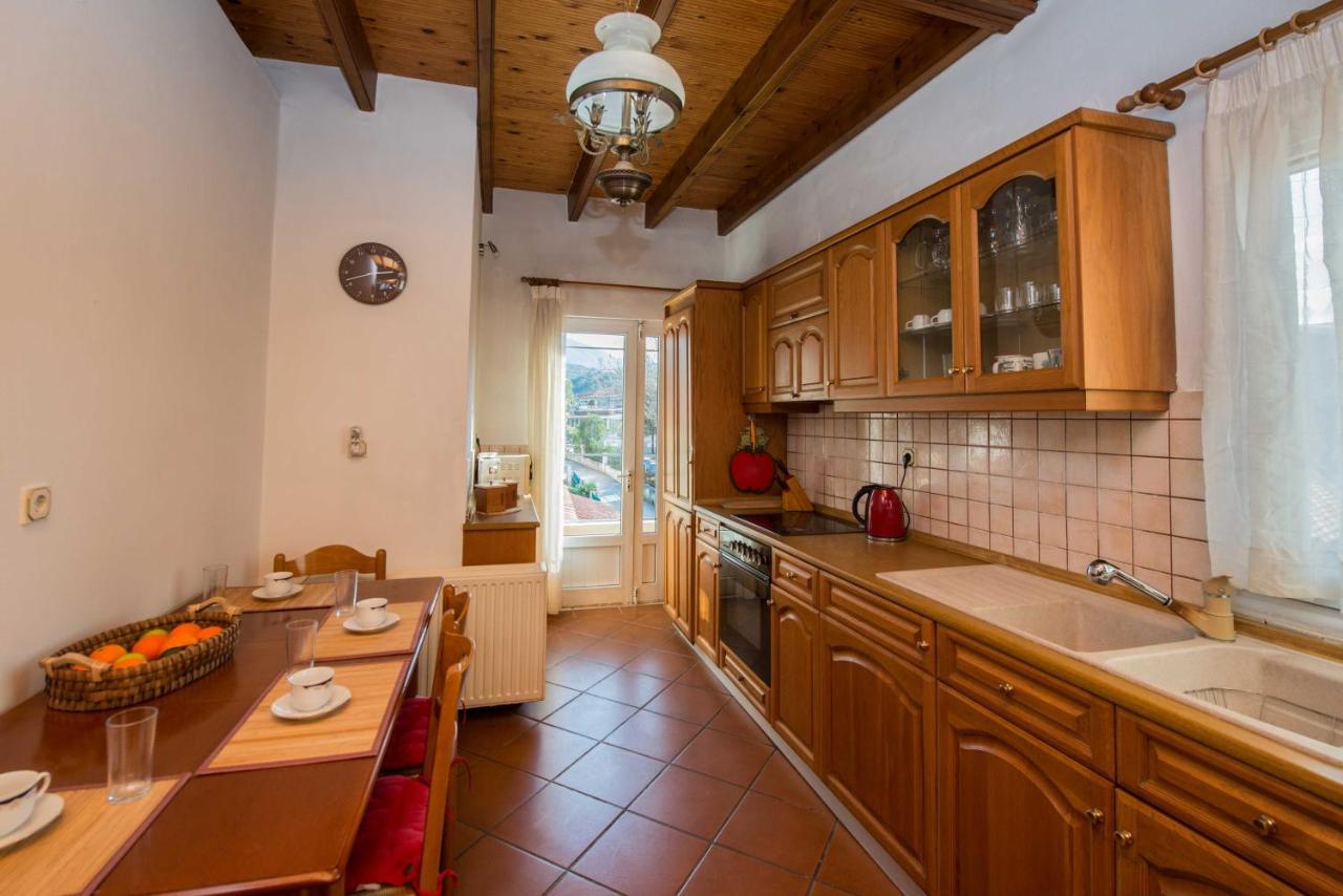 אצ'ארבי Frosos Beachfront Maisonette Acharavi מראה חיצוני תמונה